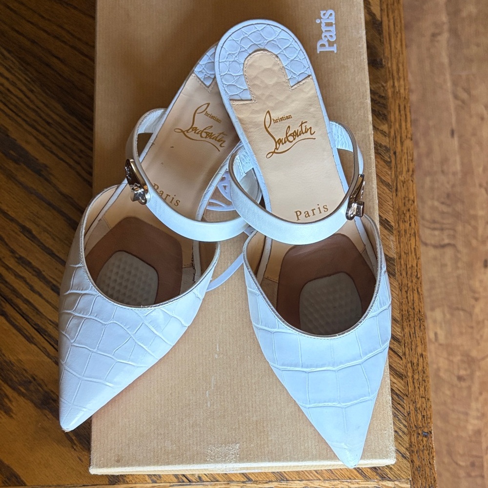 Christian Louboutin White Choc lock flats